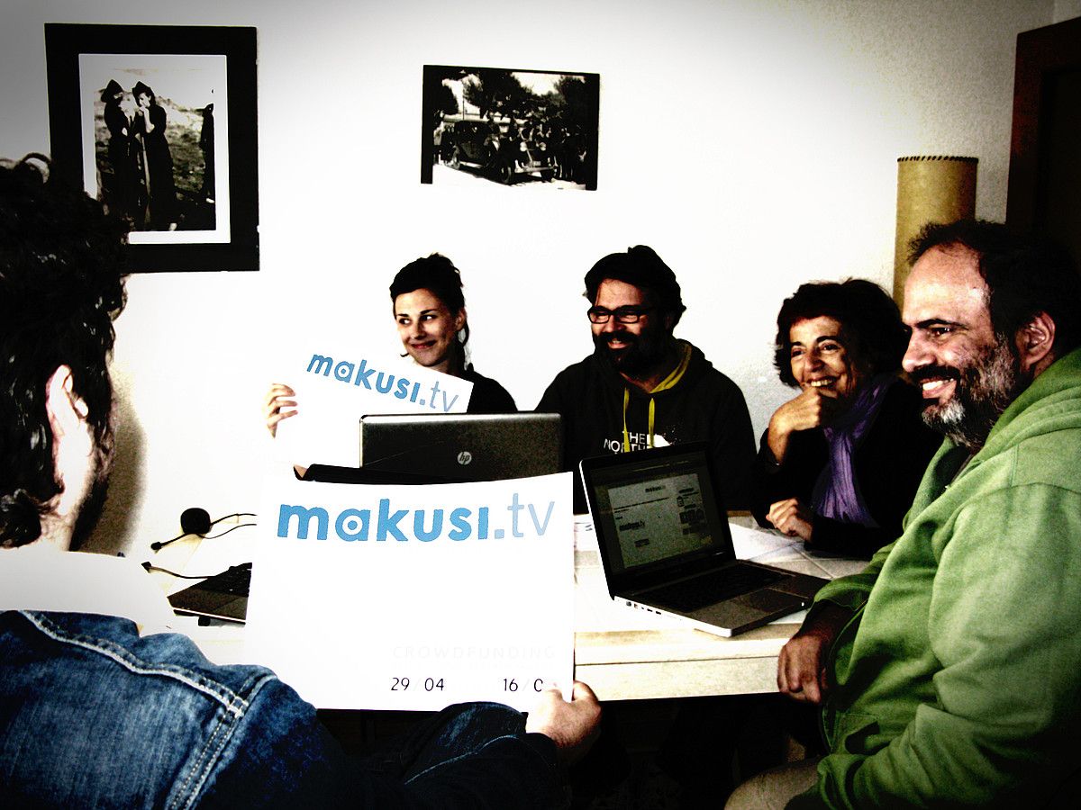 Eguzki Bideoak taldeak eta Nodo 50ek sortu dute Maskusi.tv. Irudian, lantaldea. MAKUSI.TV. Eguzki Bideoak taldeak eta Nodo 50ek sortu dute Maskusi.tv. Irudian, lantaldea. MAKUSI.TV.