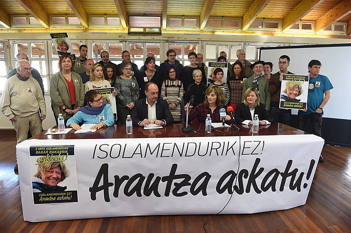 Zuluetaren egoera salatzko prentsaurrekoa BIlbon. MONIKA DEL VALLE/ ARGAZKI PESS