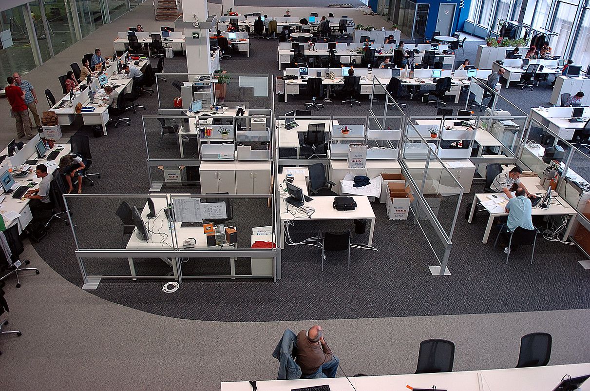 EITBren Bilboko egoitza. Iaz baino 5,9 milioi gehiago emango dizkio aurten Jaurlaritzak EITBri. MONIKA DEL VALLE / ARP. EITBren Bilboko egoitza. Iaz baino 5,9 milioi gehiago emango dizkio aurten Jaurlaritzak EITBri. MONIKA DEL VALLE / ARP.