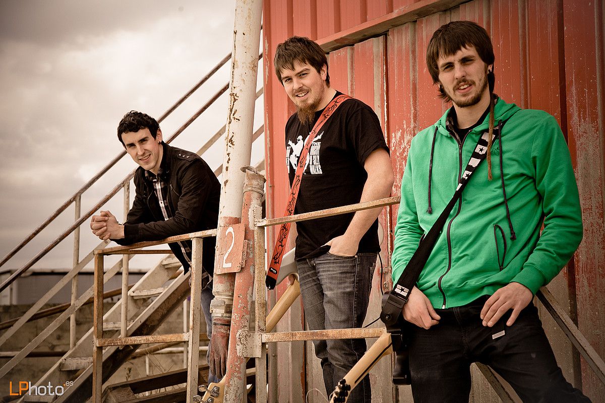Eratu rock taldeko Unai Olalde, Aitor Agirre eta Joseba Luzuriaga. BERRIA. Eratu rock taldeko Unai Olalde, Aitor Agirre eta Joseba Luzuriaga. BERRIA.