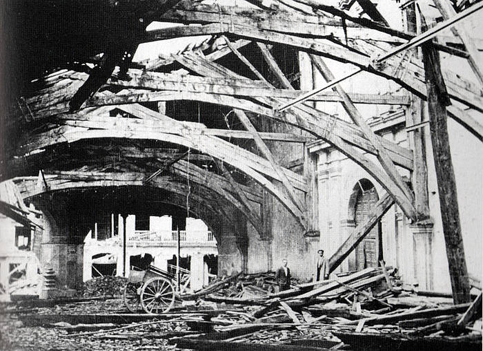 1937ko martxoaren 31n bonbardatu zuten Durango. Bizkaiaren aurkako ekinaldiaren lehen erasoa izan zen. 336 herritar hil ziren. GEREDIAGA ELKARTEA