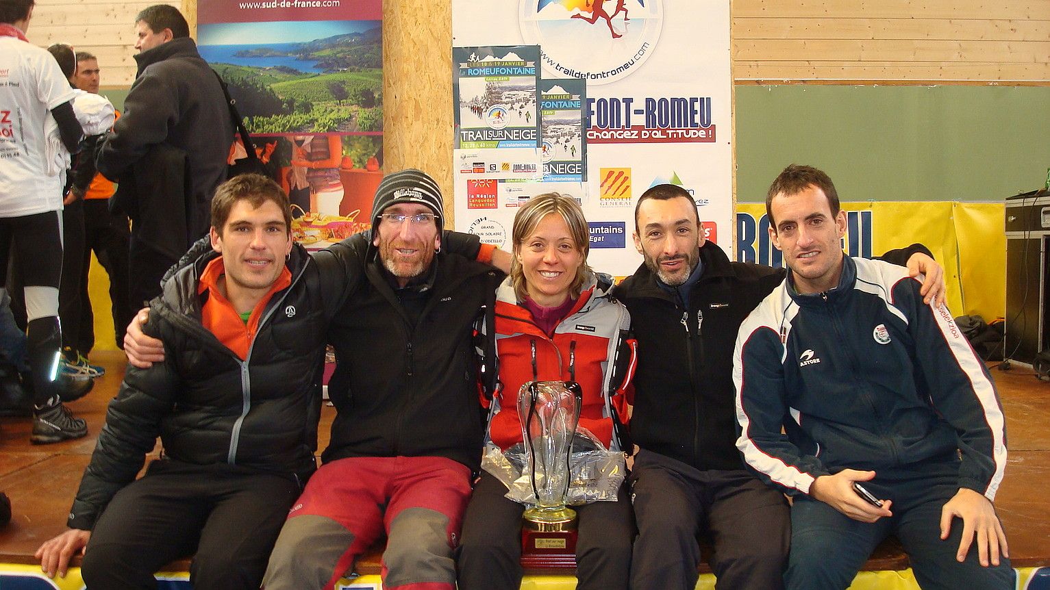 Atharratze Beristain, Txomin Isuntza, Monica Grajera, Joseba Gurpegi eta Iñigo Estevez, Font Romeun. BERRIA. Atharratze Beristain, Txomin Isuntza, Monica Grajera, Joseba Gurpegi eta Iñigo Estevez, Font Romeun. BERRIA.