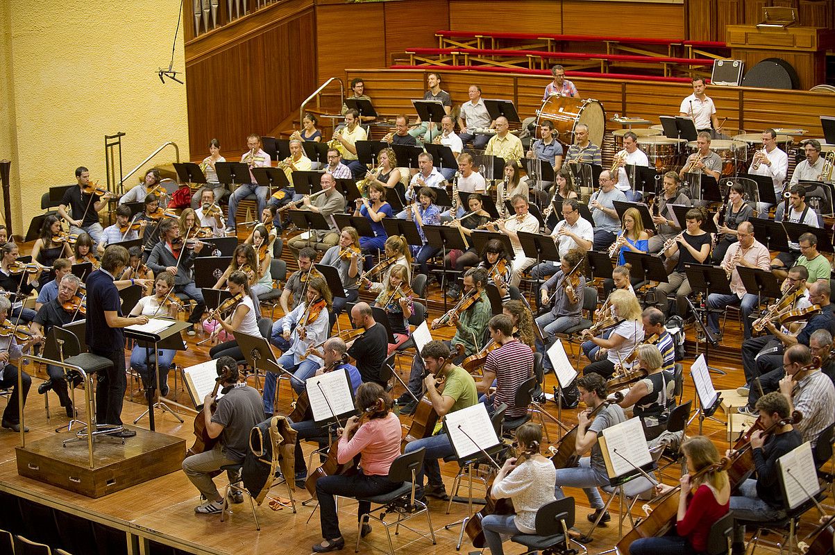 117 laguneko orkestra izango da Stravinskiren obra interpretatzen. JUAN CARLOS RUIZ / ARGAZKI PRESS.