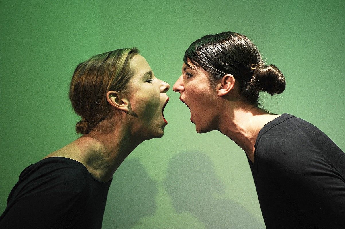 Fleur van den Berg artista herbeheretarraren Gaan antzezlana ikusi ahal izango da ACT jaialdiko lehiaketan. ACT. Fleur van den Berg artista herbeheretarraren Gaan antzezlana ikusi ahal izango da ACT jaialdiko lehiaketan. ACT.