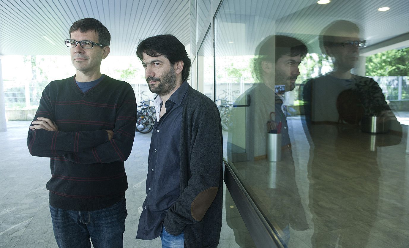 Eduardo Berti eta Gustavo Ariel Schwartz, atzo Donostian. JON URBE / ARP. Eduardo Berti eta Gustavo Ariel Schwartz, atzo Donostian. JON URBE / ARP.