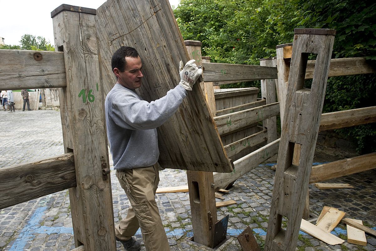 Sanferminak bukatu bezain pronto kenduko dituzte entzierroko hesiak, uztailaren 14an. IÑIGO URIZ / ARGAZKI PRESS.