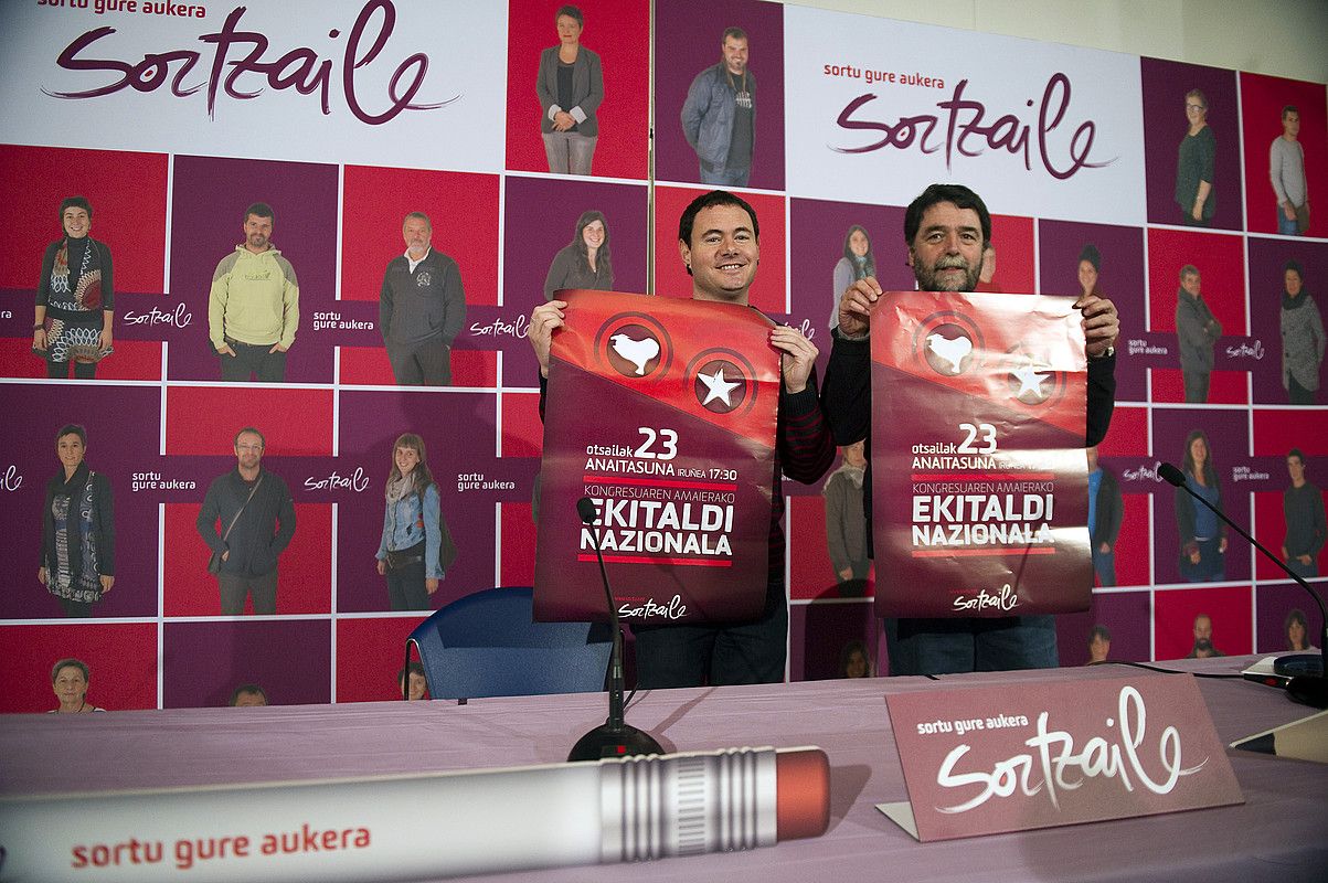 Hasier Arraitz eta Joseba Alvarez, atzo. JUAN CARLOS RUIZ / ARGAZKI PRESS. Hasier Arraitz eta Joseba Alvarez, atzo. JUAN CARLOS RUIZ / ARGAZKI PRESS.