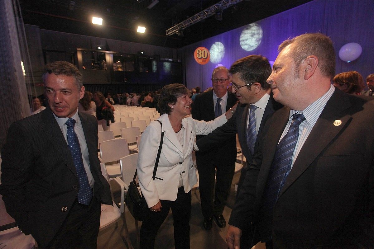 Iñigo Urkullu, Laura Mintegi, Patxi Lopez eta Alberto Surio EITBren 30. urteurreneko galan. EITB.
