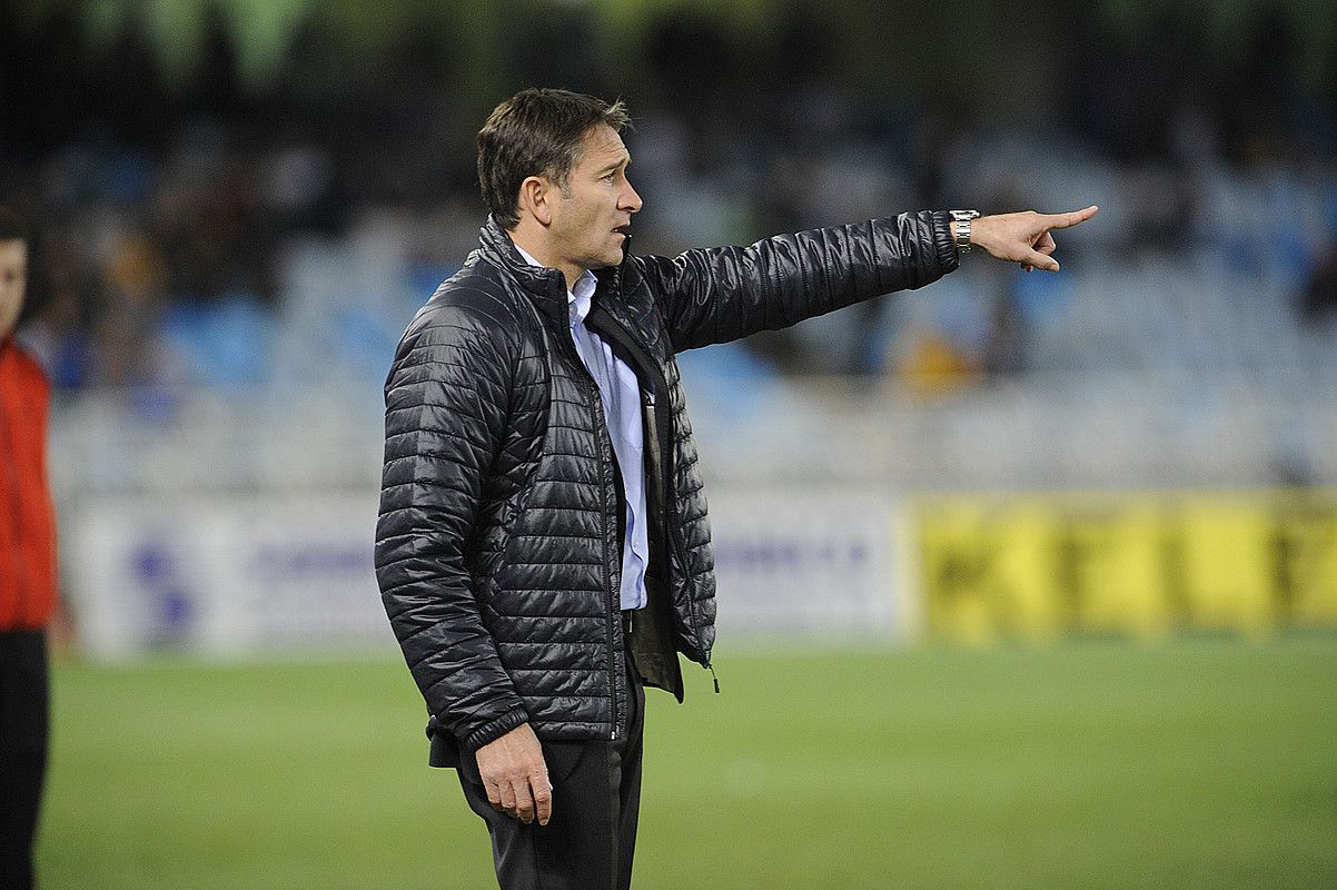 Philippe Montanier Realeko entrenatzailea, denboraldi honetan, Osasunaren aurkako partidan. JON URBE / ARP.