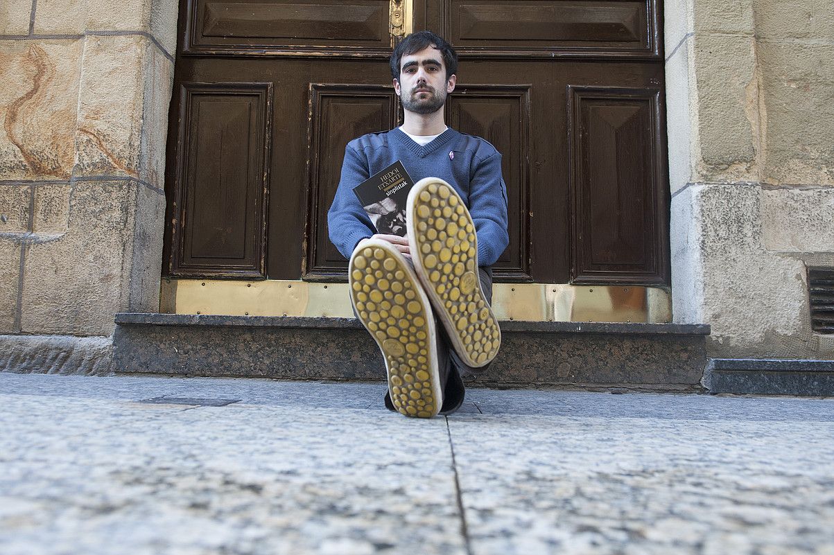 Hedoi Etxarte, atzo, Donostian. JON URBE / ARGAZKI PRESS. Hedoi Etxarte, atzo, Donostian. JON URBE / ARGAZKI PRESS.