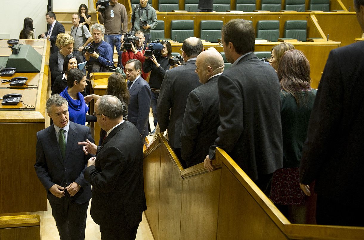 EAJko legebiltzarkideak, joan den igandean, legebiltzarrean. R. BOGAJO / ARP. EAJko legebiltzarkideak, joan den igandean, legebiltzarrean. R. BOGAJO / ARP.