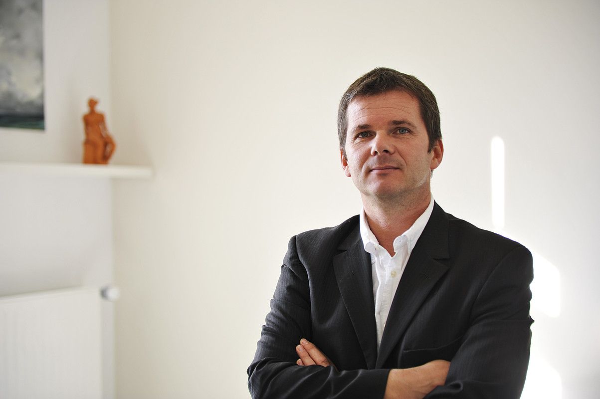 NICOLAS MOLLO.