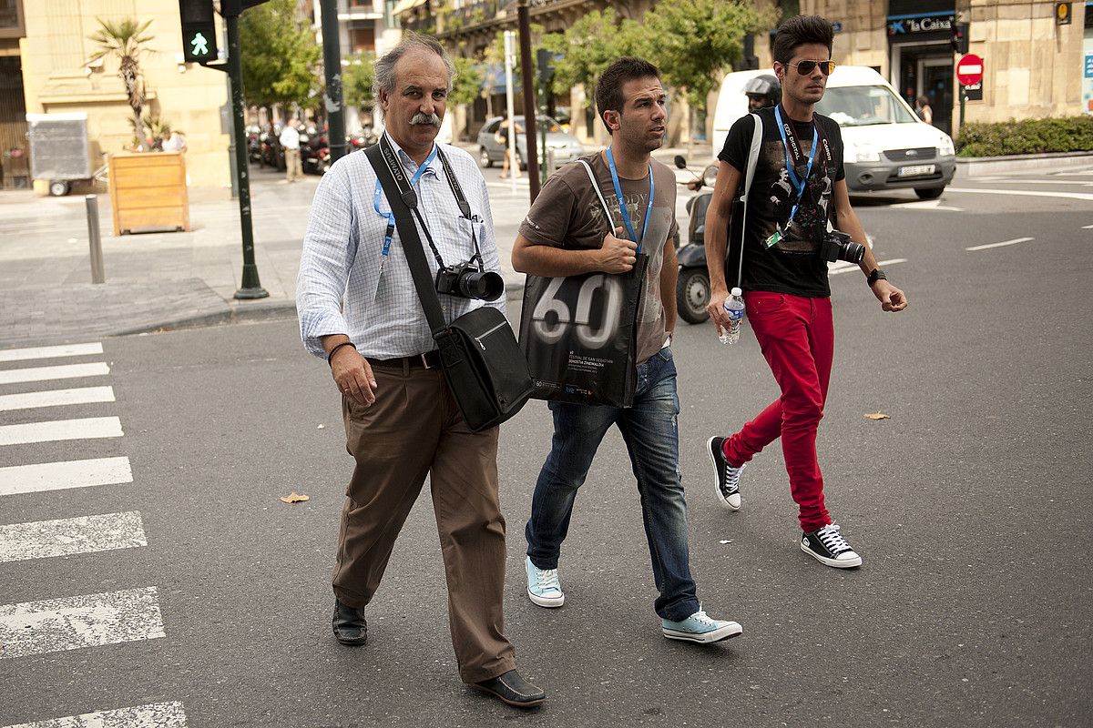 Zinema izarren bisitek ez ezik, zinemazale eta langileen joan-etorriek ere berezi egiten dute Donostia egunotan. G. GARAIALDE / ARP.