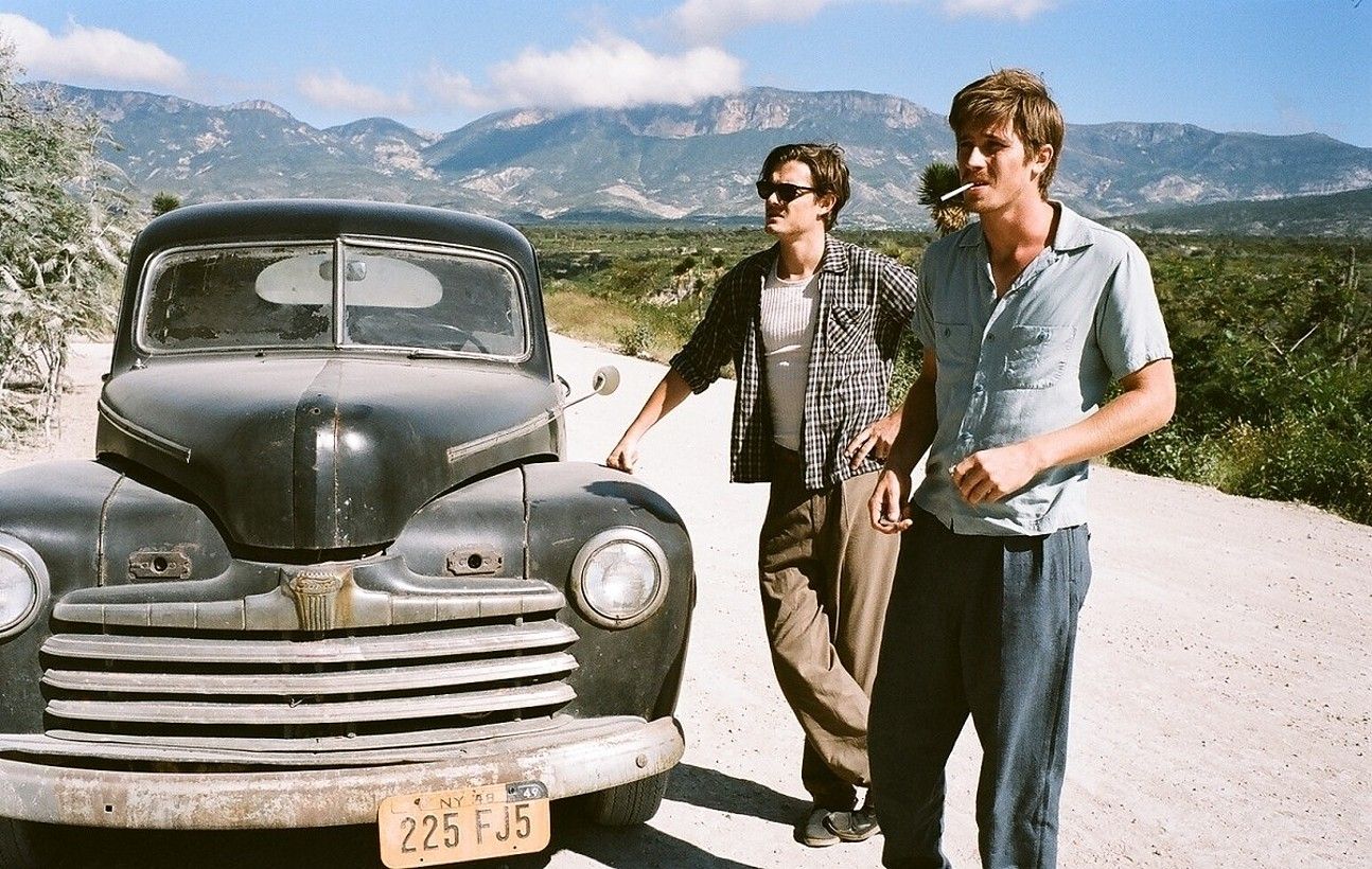 Garrett Hedlund eta Sam Riley dira Sal Paradise eta Dean Moriarty, Jack Kerouacen liburuaren egokitzapenean. BERRIA.