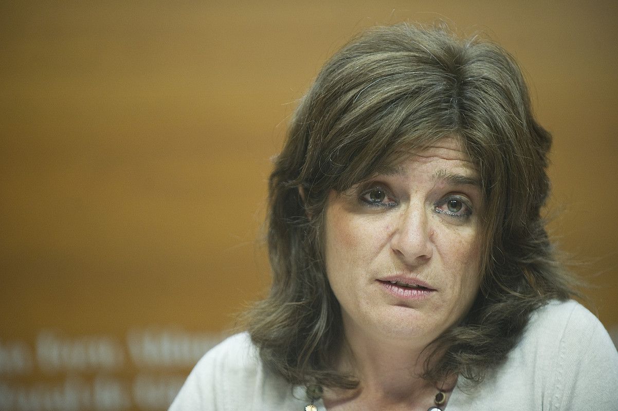 Helena Franco Ogasun diputatua, atzo. ANDONI CANELLADA / ARGAZKI PRESS. Helena Franco Ogasun diputatua, atzo. ANDONI CANELLADA / ARGAZKI PRESS.