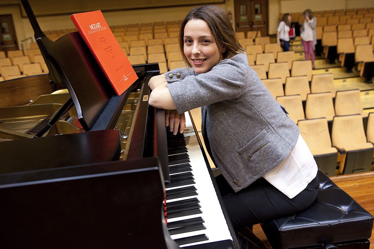 Judith Jauregi piano jotzaileak jarri dio musika Machadoren omenezko ikuskariari. GARI GARAIALDE / ARGAZKI PRESS.