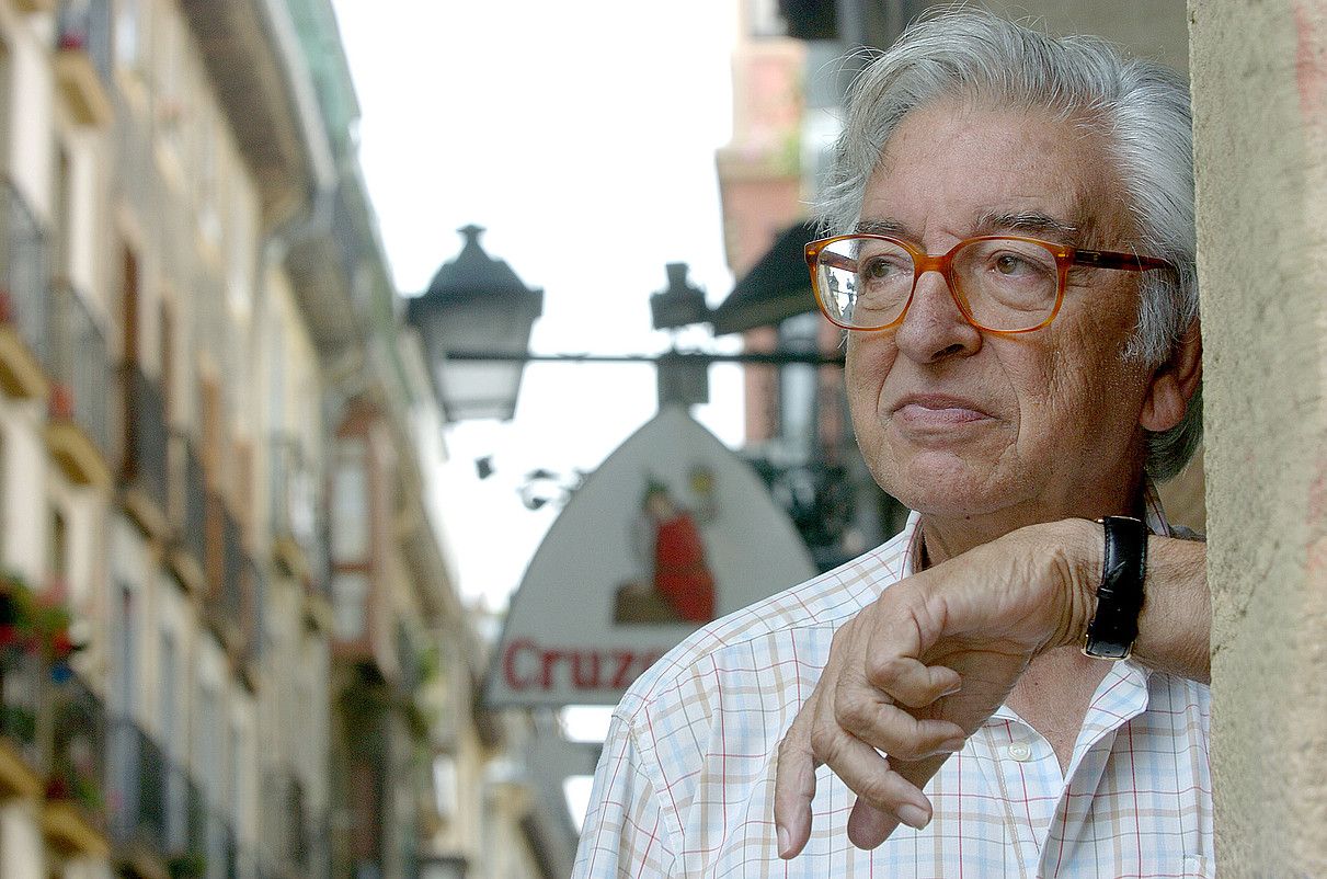 Jose Luis Alvarez Enparantza Txillardegi-ren omenezko ekitaldia igandean izango da, Donostian. JON URBE / ARP. Jose Luis Alvarez Enparantza Txillardegi-ren omenezko ekitaldia igandean izango da, Donostian. JON URBE / ARP.