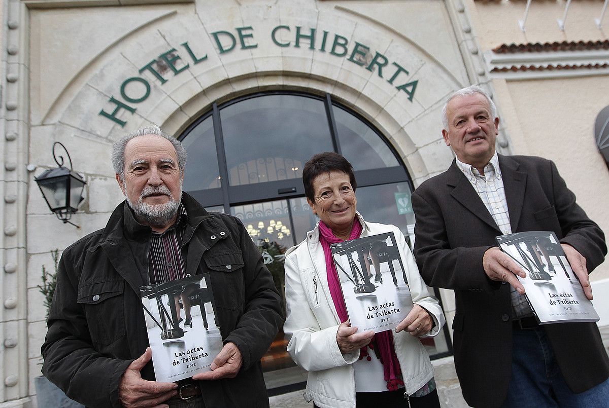 Ezkerretik hasita, Battita Larzabal, Mirentxu Purroy eta Mixel Mendiburu. BOB EDME.