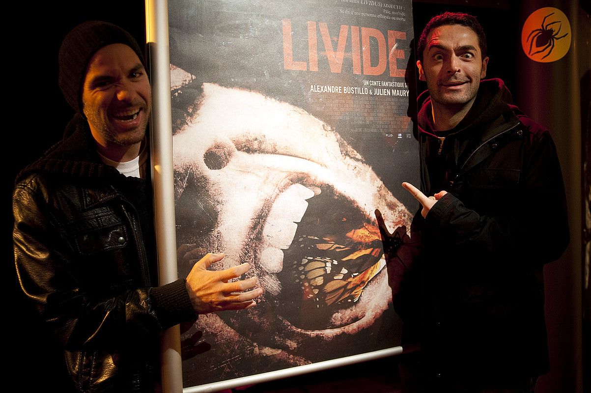 Alexandre Bustillo eta Julien Maury zuzendariak Livide filmaren aurkezpenean, atzo, Donostian. JUAN CARLOS RUIZ / ARP. Alexandre Bustillo eta Julien Maury zuzendariak Livide filmaren aurkezpenean, atzo, Donostian. JUAN CARLOS RUIZ / ARP.