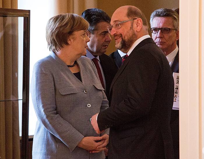 Merkel eta Schulz, artxiboko irudi batean. OMER MESSINGER, EFE