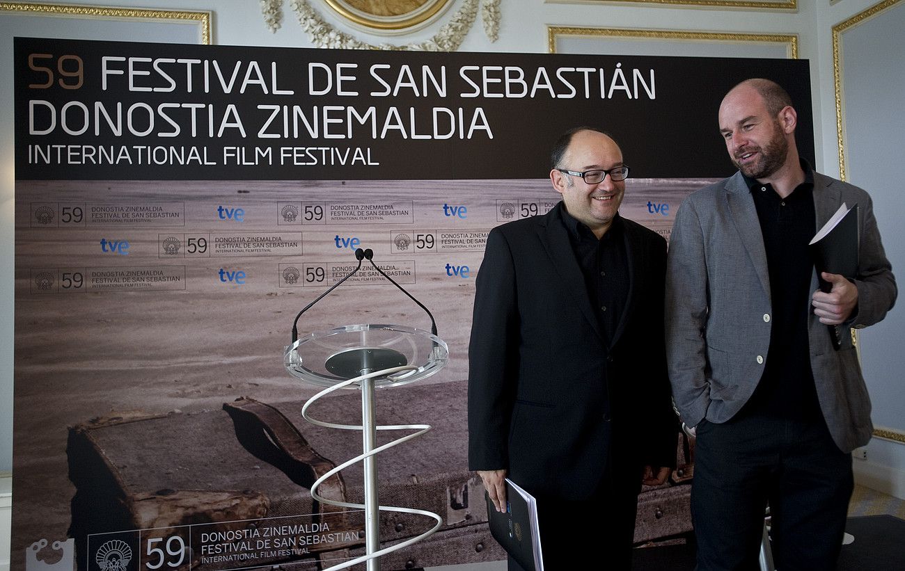 Jose Luis Rebordinos Zinemaldiko zuzendariak eta Joxean Fernandez Euskadiko Filmategiko zuzendariak aurkeztu zuten atzo aurtengo ekitaldia. JAGOBA MATEROLA / ARGAZKI PRESS. Jose Luis Rebordinos Zinemaldiko zuzendariak eta Joxean Fernandez Euskadiko Filmategiko zuzendariak aurkeztu zuten atzo aurtengo ekitaldia. JAGOBA MATEROLA / ARGAZKI PRESS.