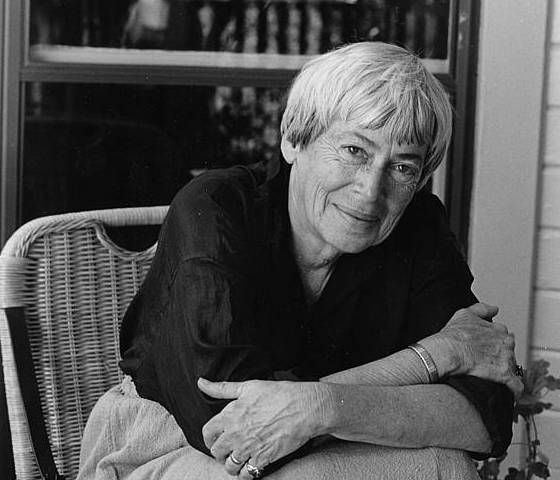 Ursula K. Leguin, artxiboko irudi batean. MARIAN WOOD KOLISCH, EFE