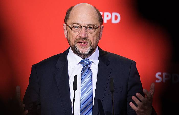 Martin Schulz SPD alderdi sozialdemokratako burua, joan den asteazkenean, Merkelen gobernuko ministro izateko asmoaren berri eman zuen prentsaurrekoan. ALEXANDER BECHER, EFE