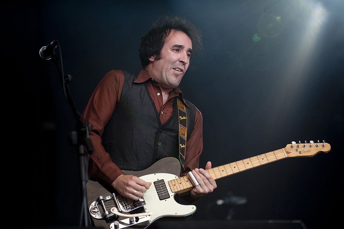 Primus taldeko Les Calypool baxu jotzailea, ostiral gaueko kontzertuan, Azkena Rocken. RAUL BOGAJO / ARGAZKI PRESS. Primus taldeko Les Calypool baxu jotzailea, ostiral gaueko kontzertuan, Azkena Rocken. RAUL BOGAJO / ARGAZKI PRESS.