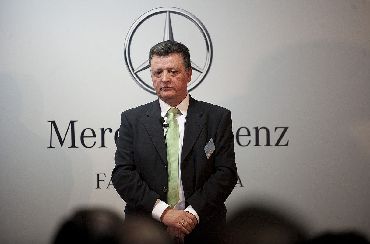Emilio Titos, Gasteizko Mercedes-Benz lantegiko zuzendaria. RAUL BOGAJO / ARGAZKI PRESS. Emilio Titos, Gasteizko Mercedes-Benz lantegiko zuzendaria. RAUL BOGAJO / ARGAZKI PRESS.