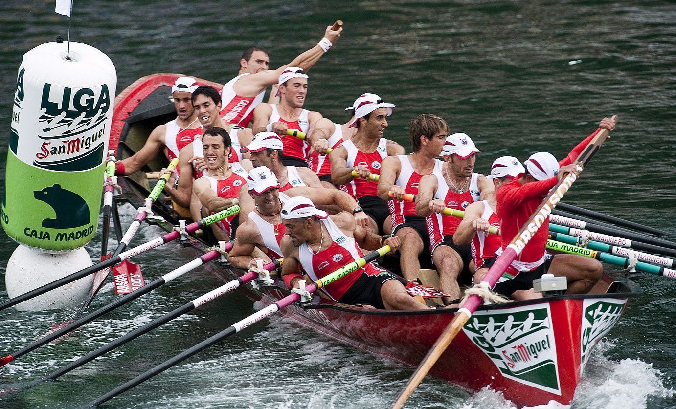 Castroko trainerua, iaz, Pasai San Pedron jokatutako Kofradien Banderan. JUAN CARLOS RUIZ / ARGAZKI PRESS.