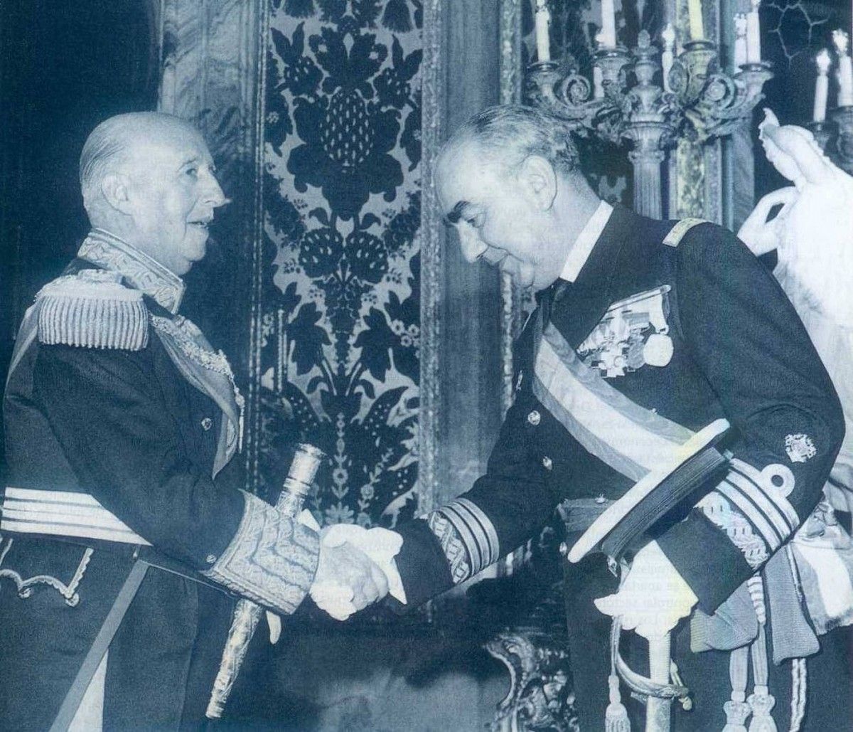 Francisco Franco eta Luis Carrero Blanco, artxiboko irudi batean. BERRIA.