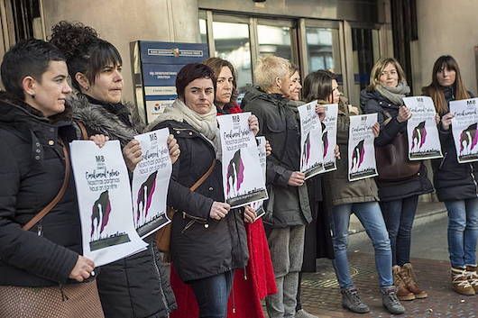 Sindikatuetako ordezkariak, greba feministako lanuzte deialdia erregistratu aurretik. MARISOL RAMIREZ, ARGAZKI PRESS