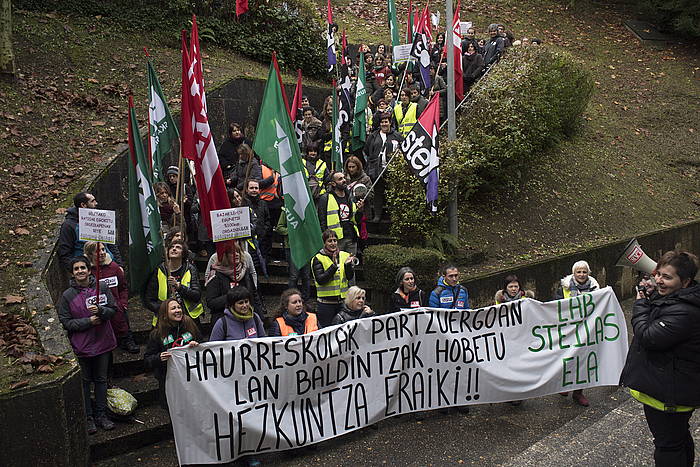 Haurreskolak partzuergoko langileek greba egin zuten iazko azaroan. JUAN CARLOS RUIZ, ARGAZKI PRESS