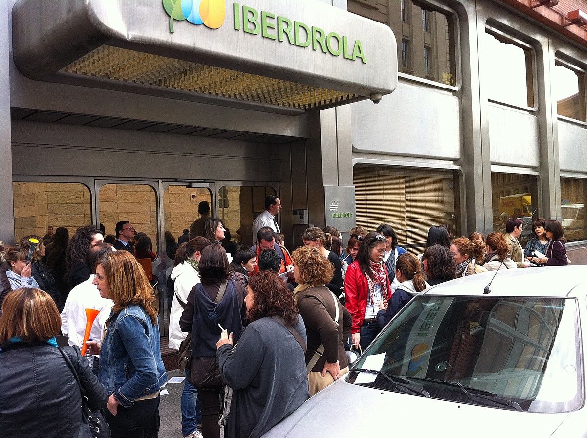 Konectako langileen protesta. BERRIA. Konectako langileen protesta. BERRIA.