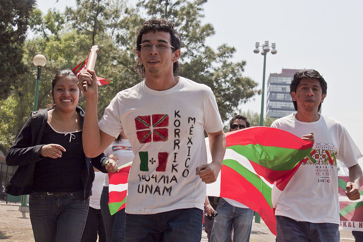 Mexiko Hirian, Las Islas gunean, lasterka. BERRIA / BERRIA. Mexiko Hirian, Las Islas gunean, lasterka. BERRIA / BERRIA.