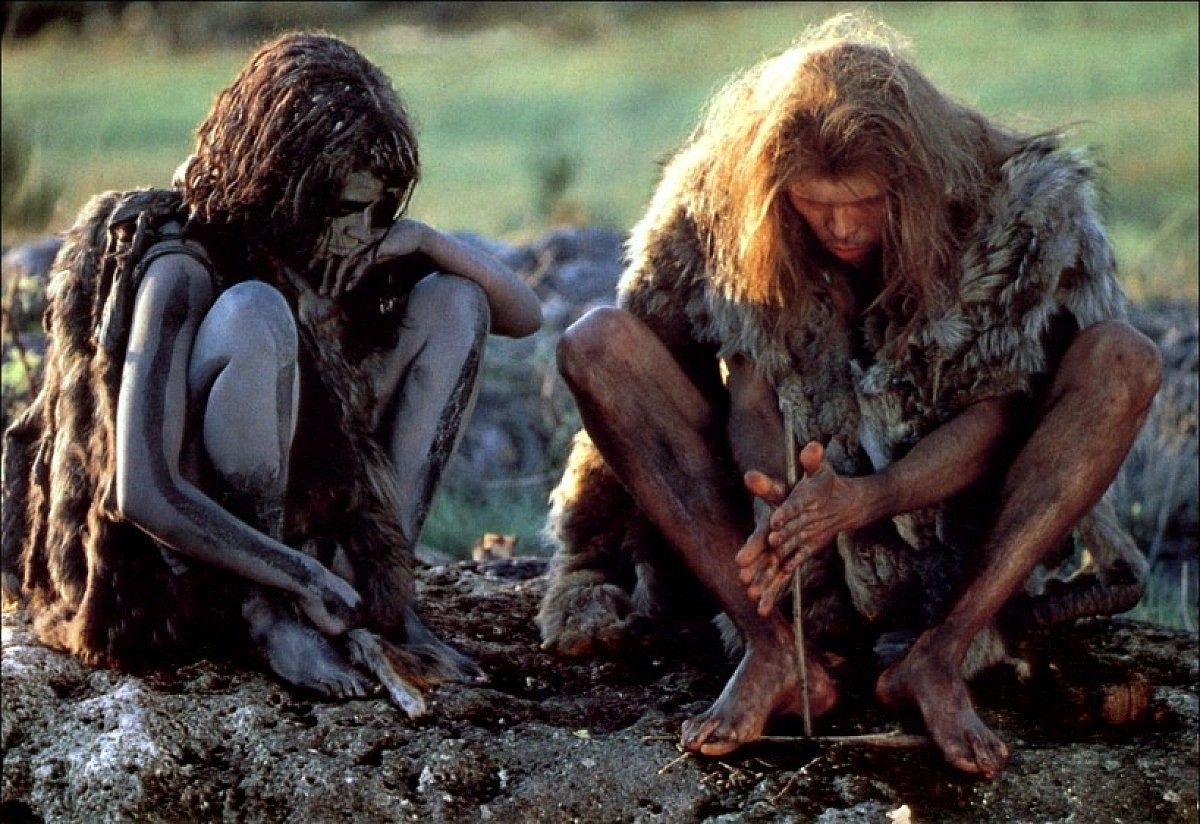 La guerre du feu filmeko pasarte bat: ezkerrean, Cro-Magnon bat; eskuinean, neanderthala. TOUTLECINE. La guerre du feu filmeko pasarte bat: ezkerrean, Cro-Magnon bat; eskuinean, neanderthala. TOUTLECINE.