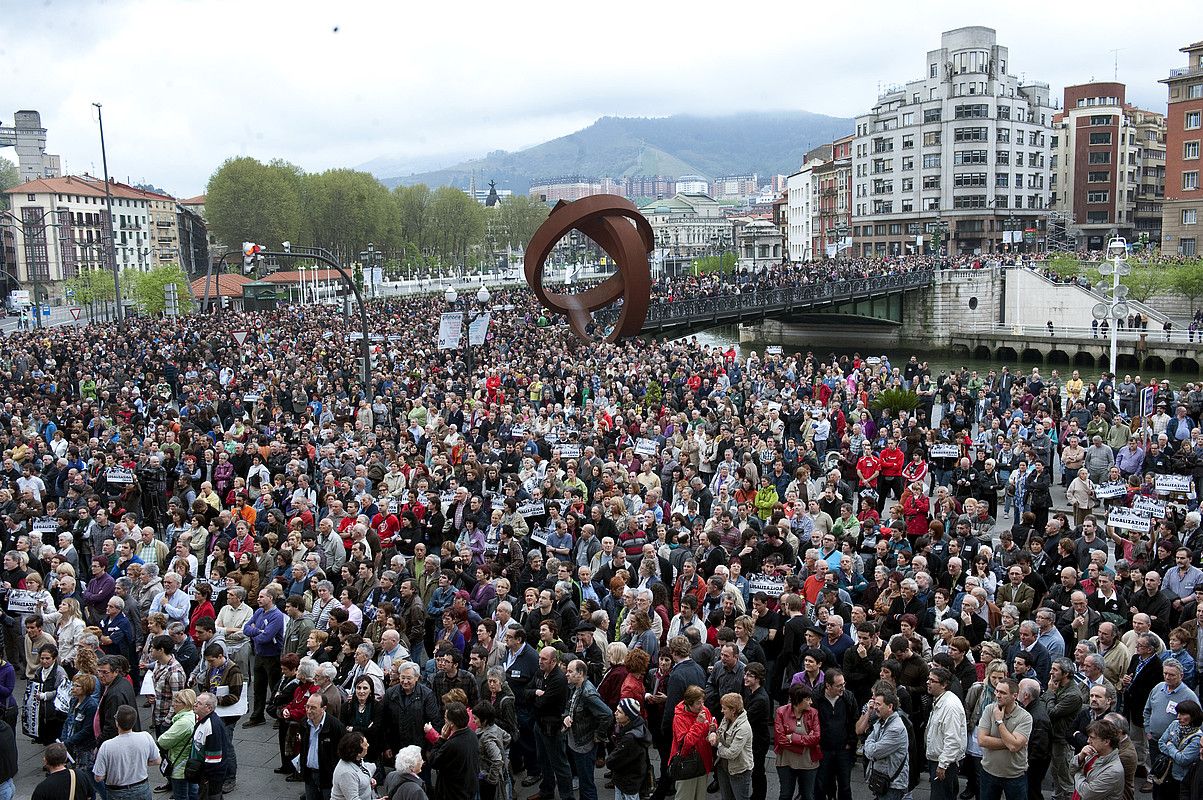 Sorturen legeztatzearen alde aurreko larunbatean Bilbon egindako manifestazioa. MARISOL RAMIREZ / ARGAZKI PRESS. Sorturen legeztatzearen alde aurreko larunbatean Bilbon egindako manifestazioa. MARISOL RAMIREZ / ARGAZKI PRESS.