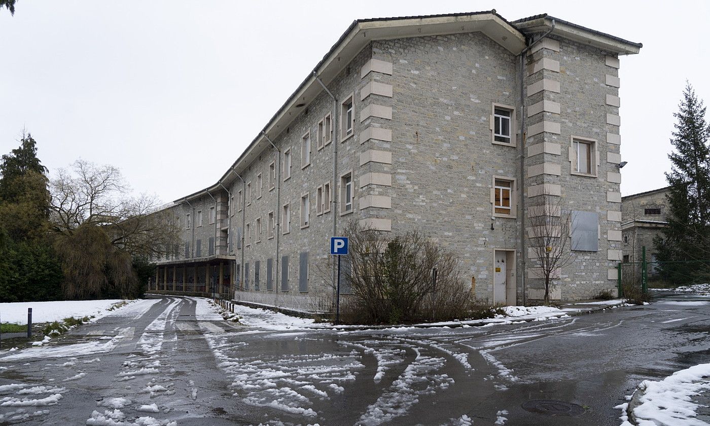 Arana klinika hartu zuen eraikina, Gasteizen. RAUL BOGAJO / FOKU. Arana klinika hartu zuen eraikina, Gasteizen. RAUL BOGAJO / FOKU.
