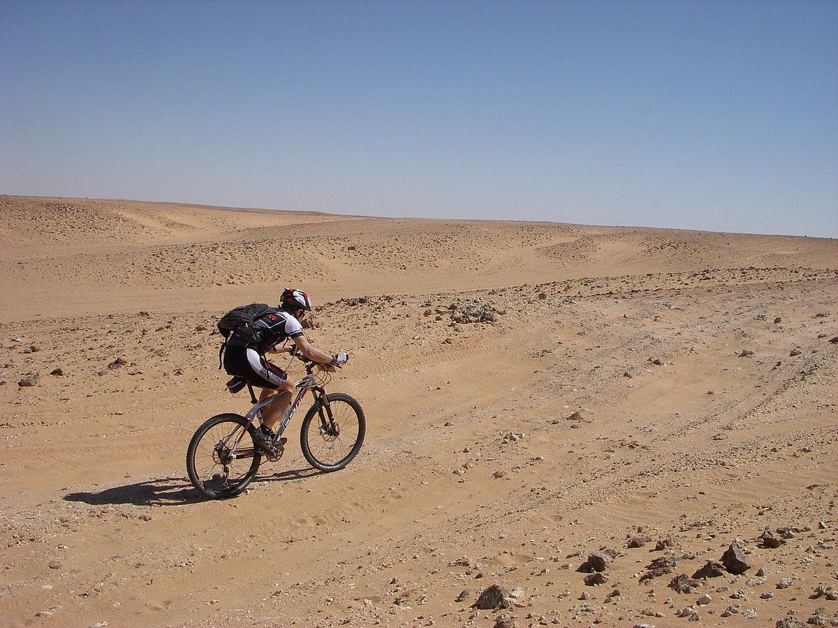 Migel Anjel Barrio,Sahara Race-eko bigarren etapan. MIGEL ANJEL BARRIO.