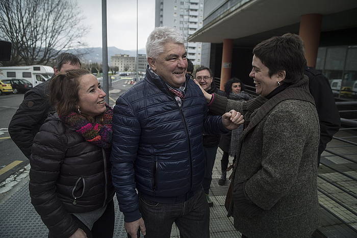 Dañobeitia, Lopez eta Garmendia, Intxaurrondotik atera direnean. JON URBE, ARGAZKI PRESS