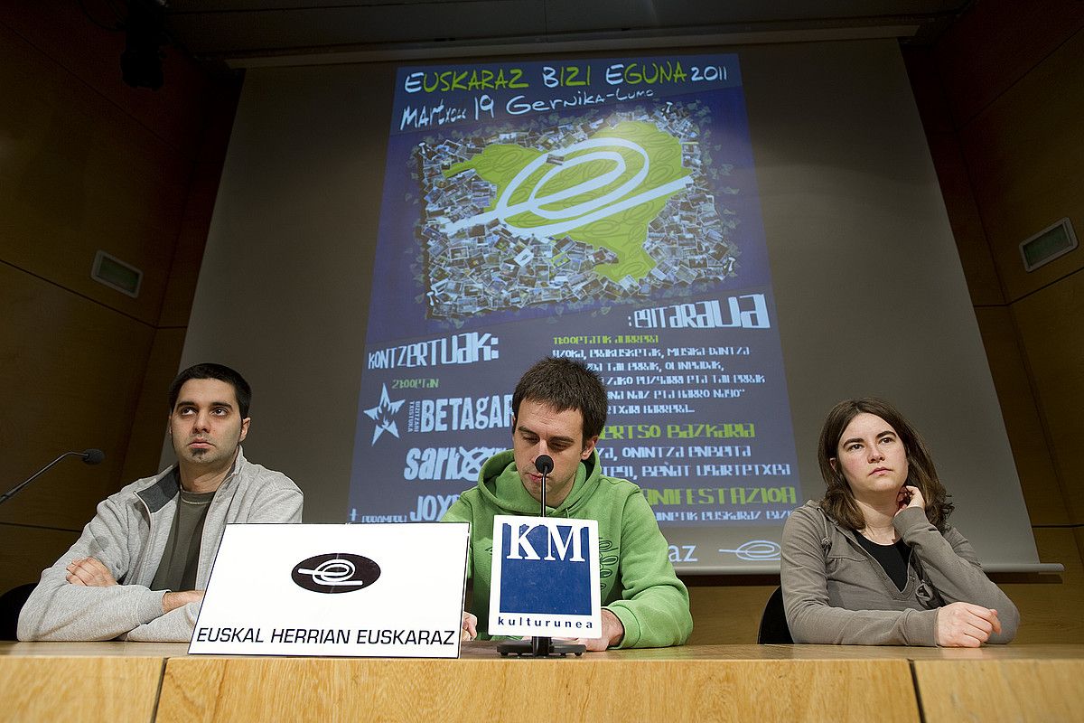 Euskaraz Bizi Egunaren aurkezpena, atzo, Donostian. IÑIIGO URIZ / ARGAZKI PRESS. Euskaraz Bizi Egunaren aurkezpena, atzo, Donostian. IÑIIGO URIZ / ARGAZKI PRESS.