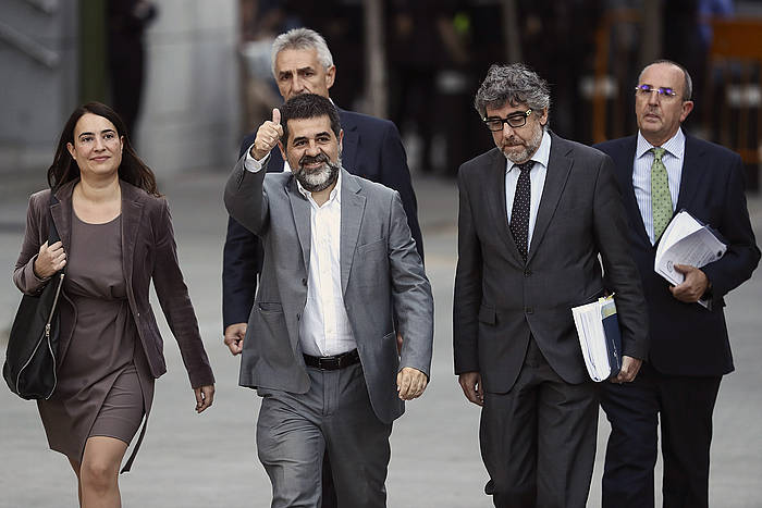 Jordi Sanche JxCko diputatua, Auzitegi Nazionaletik irteten, 2017ko urriaren 6an. MARISCAL, EFE