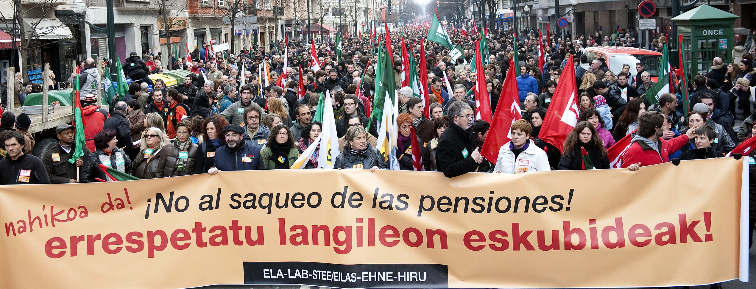 Gehiengo sindikaleko ordezkari nagusiak Bilboko manifestazioaren aurrealdean joan ziren. MARISOL RAMIREZ / ARGAZKI PRESS.