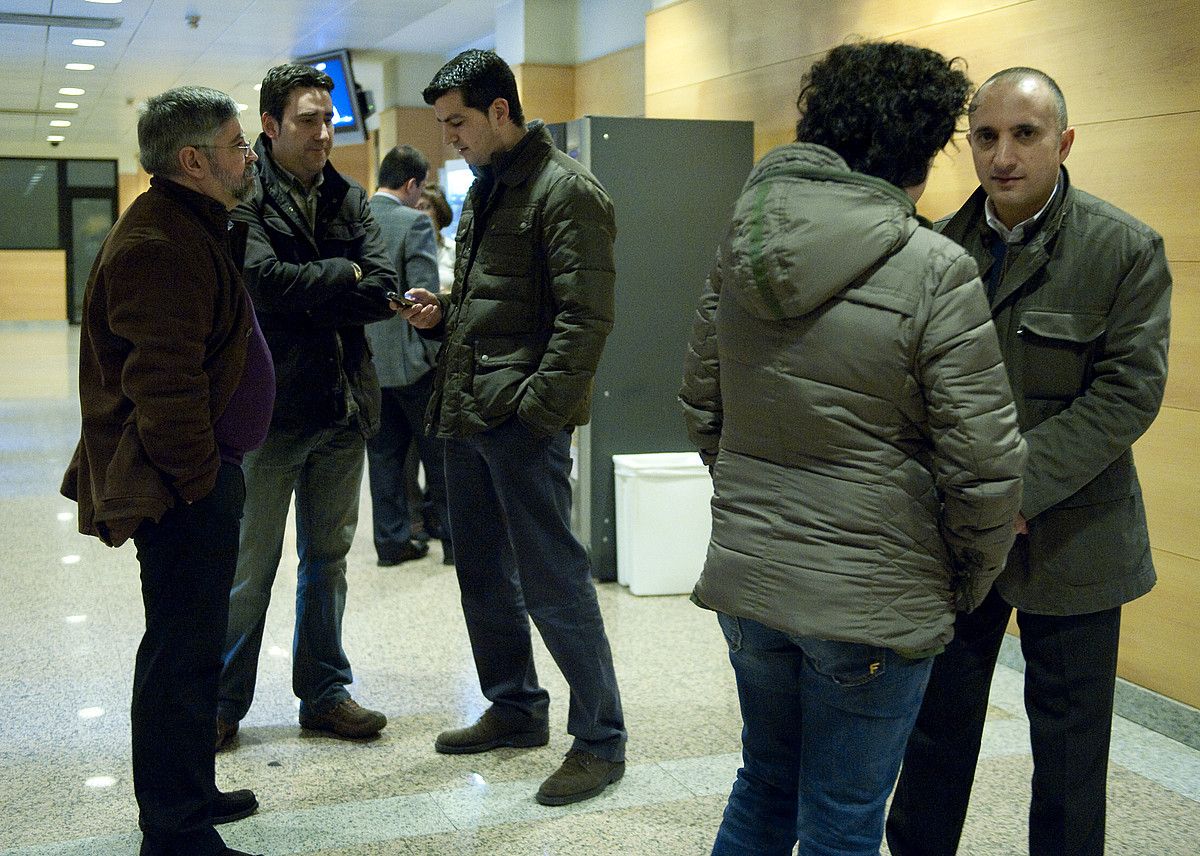 Adolfo Conde (ezkerrean) eta J. Manuel Sanchez (eskuinean) Inamako gerenteak, atzo, epaiketan. M. RAMIREZ / ARP. Adolfo Conde (ezkerrean) eta J. Manuel Sanchez (eskuinean) Inamako gerenteak, atzo, epaiketan. M. RAMIREZ / ARP.