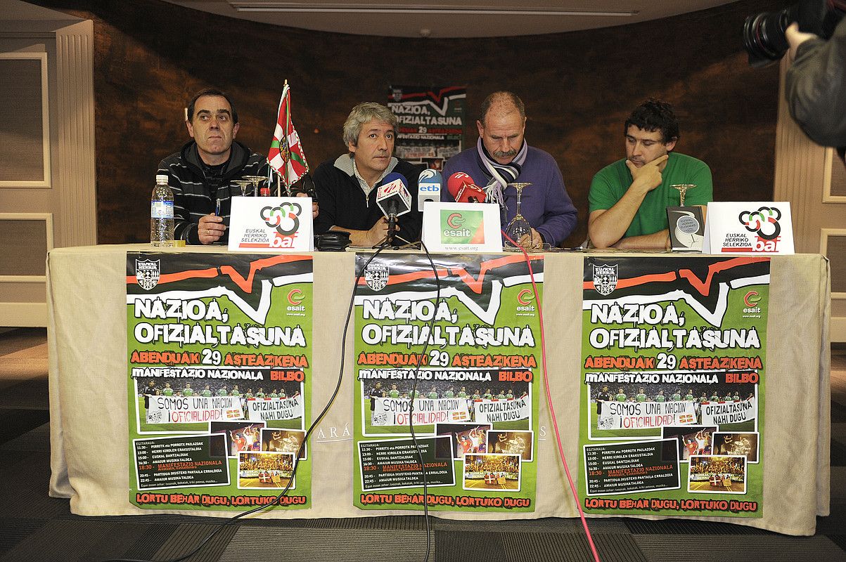 Mikel Urkola, Pepe Turrillas, Martxel Toledo eta Egoitz Askasibar. M. D. V. / ARP. Mikel Urkola, Pepe Turrillas, Martxel Toledo eta Egoitz Askasibar. M. D. V. / ARP.