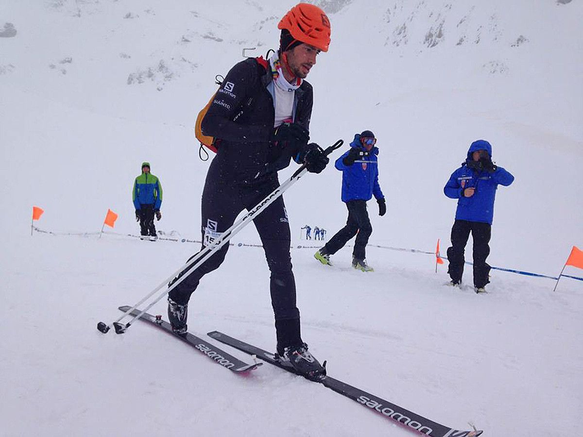 Kilian Jornet eskiatzaile kataluniarra, Baregesen lehiatzen. ALTITOY. Kilian Jornet eskiatzaile kataluniarra, Baregesen lehiatzen. ALTITOY.