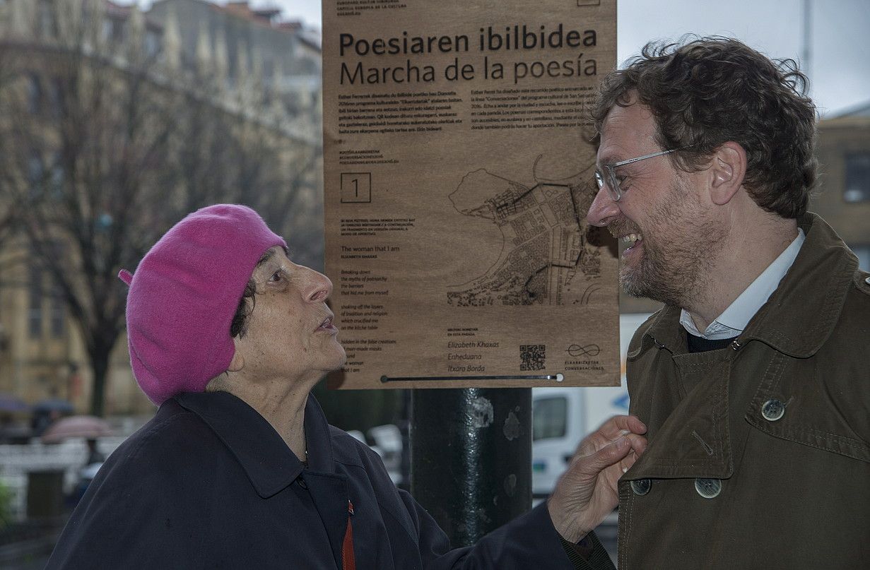 Esther Ferrer eta Pablo Berastegi, Donostian. ANDONI CANELLADA / ARGAZKI PRESS.