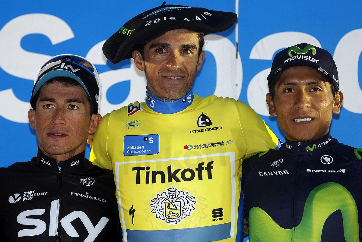 Itzuliko azken podiuma: Sergio Luis Henao, Alberto Contador eta Nairo Quintana. JAVIER ETXEZARRETA / EFE. Itzuliko azken podiuma: Sergio Luis Henao, Alberto Contador eta Nairo Quintana. JAVIER ETXEZARRETA / EFE.