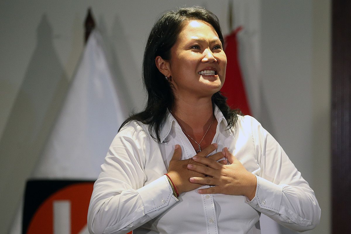 Keiko Fujimori lehenengo itzuliaren irabazlea, herenegun, hauteskunde egunean. ERNESTO ARIAS / EFE. Keiko Fujimori lehenengo itzuliaren irabazlea, herenegun, hauteskunde egunean. ERNESTO ARIAS / EFE.