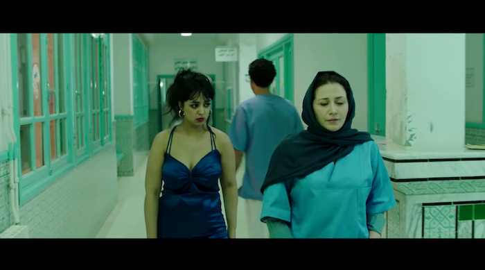 'Aala Kaf Ifrit / Beauty and the dogs' filmeko irudi bat.